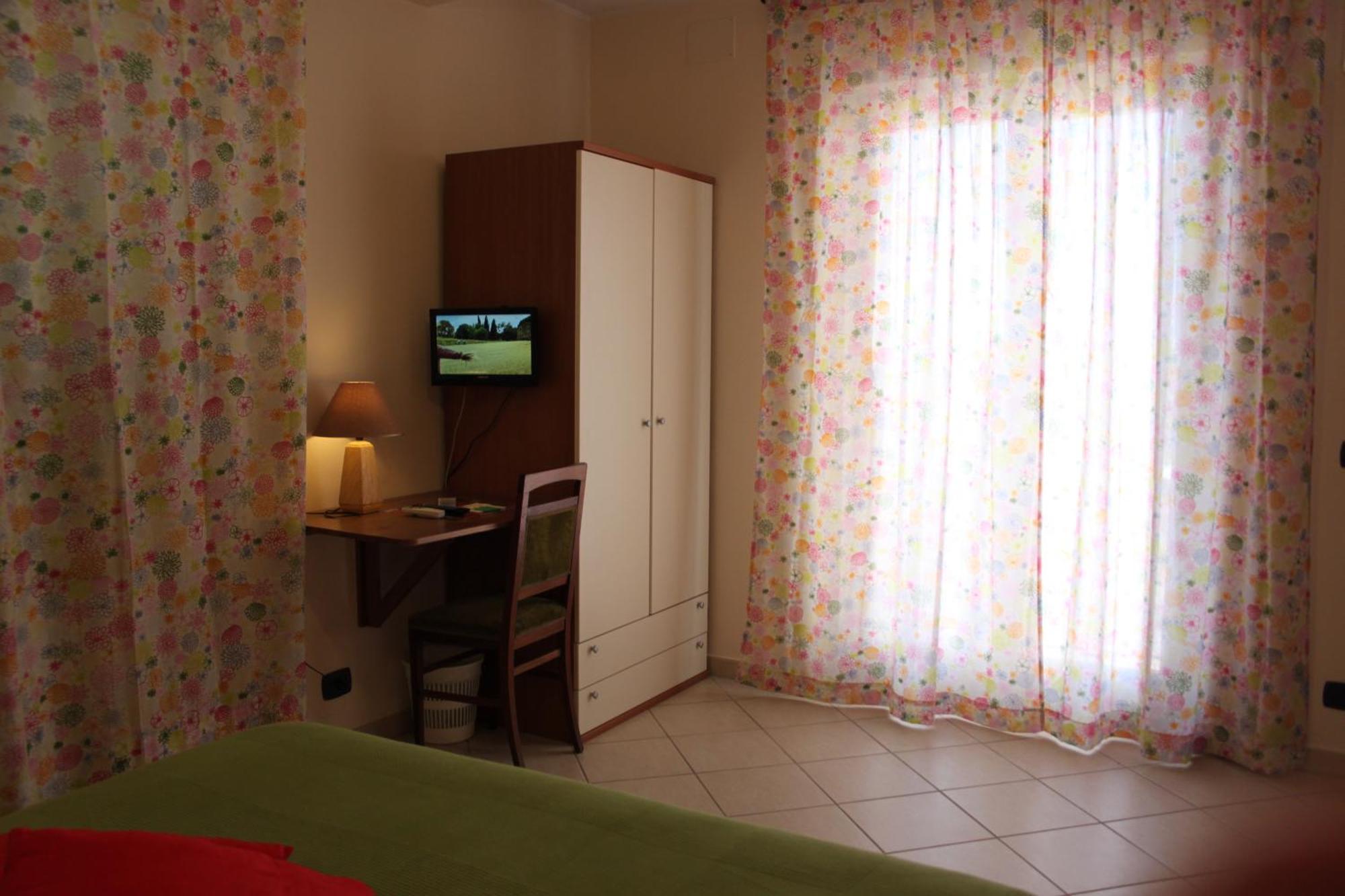 Il Pioppo Bed and Breakfast Veroli Værelse billede